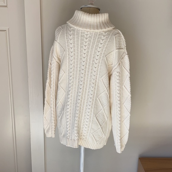 Sweater - Picture 2 of 4